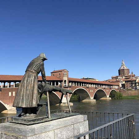 L' Appartamento Del Borgo - Parcheggio Riservato Pavia Exteriör bild